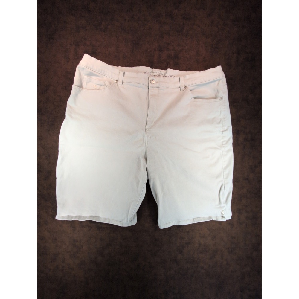 Gloria Vanderbilt Amanda Beige Denim Bermuda Shorts Plus 22W Slimming‎ Effect